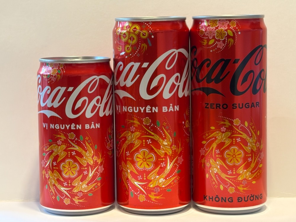 Empty coca cola coke 2026 vietnamese limited Can Lunar New Year