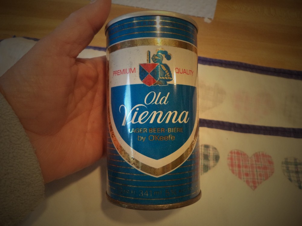 OLD VIENNA BEER 12 OZ STEEL STRAIGHT EDGE CAN CARLING O’KEEFE TORONTO WATERLOO