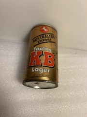 11 DIFFERENT INTERNATIONAL 12OZ. STEEL PULL TAB BEER CANS. FOREIGN COUNTRIES