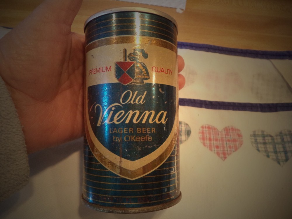 OLD VIENNA 12 OZ STEEL STRAIGHT EDGE BEER CAN CARLING O’KEEFE TORONTO CANADA