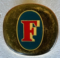 COLLECTIBLE FOSTERS METAL TAP TOP BADGE