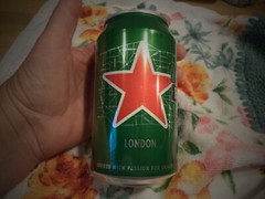 HEINEKEN ALUMINUM 12 OZ BEER CAN BREWED IN HOLLAND RED STAR LONDON bar code