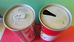 2 VINTAGE CARLING O’KEEFE LTD TORONTO STEEL BEER CAN IMPORTED CINCI TRILIGHT