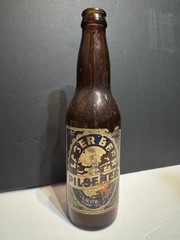 Vintage Beer Bottle – Carling Pilsner Lager Beer 40s Canada Empty