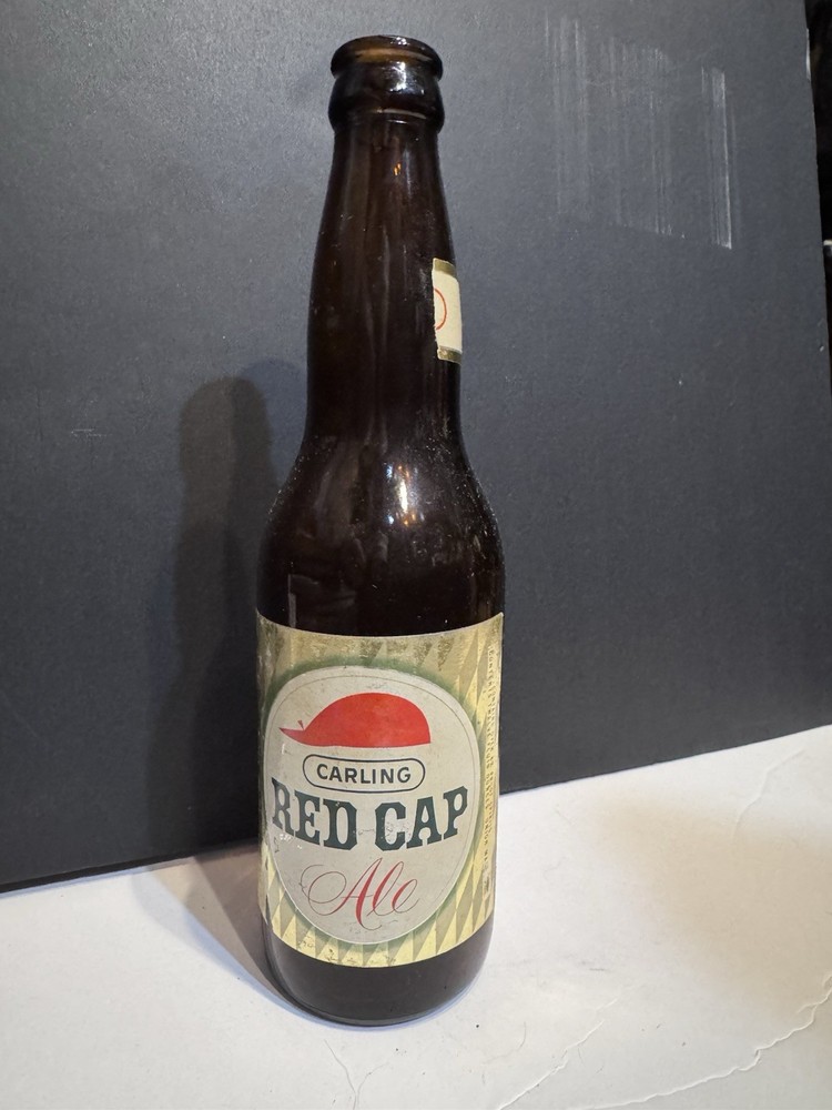 Vintage Beer Bottle – Carling Red Cap 60/70s Canada Empty